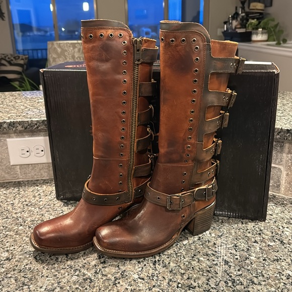 Derby - Cognac - Picture 3 of 10